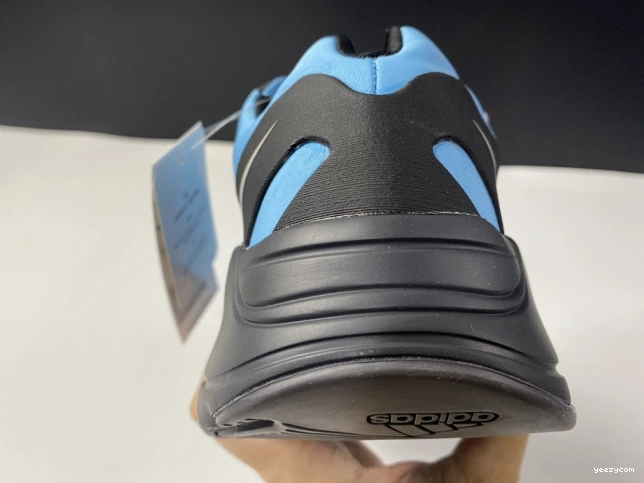 Yeezy 'Bright Cyan' ADIDAS 700 GZ3079 MNVN Boost 0724